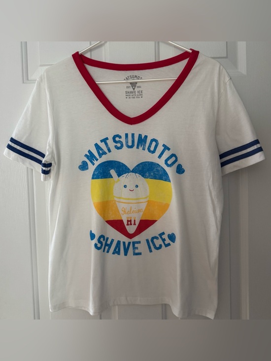 Tops - Women's White V-Neck Short Sleeve Graphic Tee